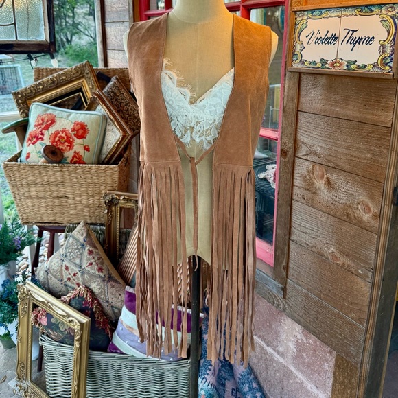 Rancho Estancia Fringed Suede Vest - Picture 3 of 12